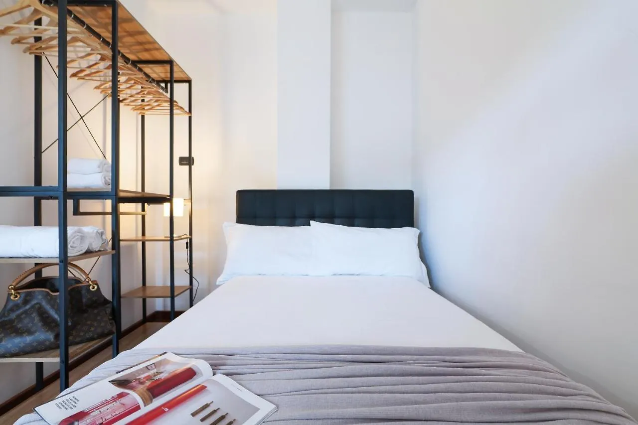 Contempora Apartments - Monolocale Con Terrazza Via F. De Sanctis, 41 Milano 0*,  İtalya