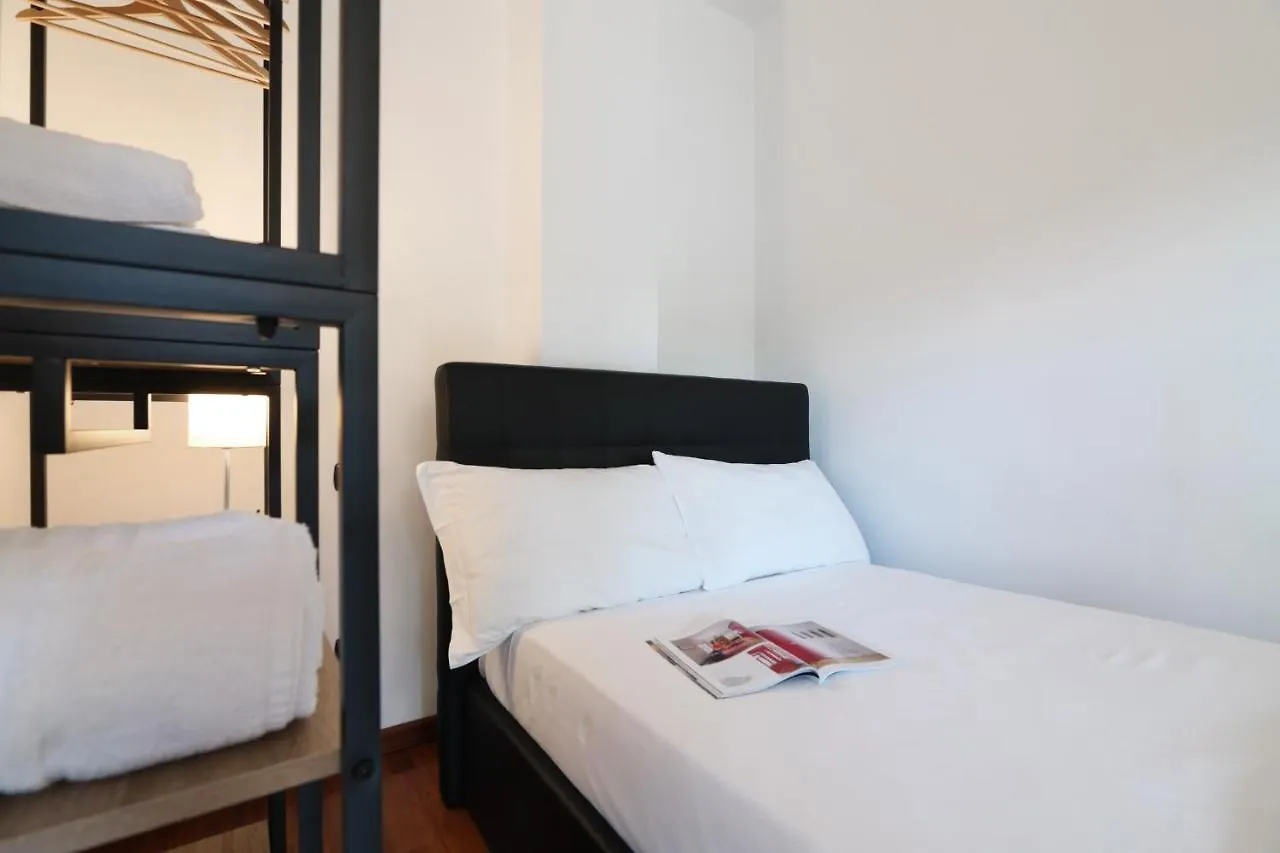 Contempora Apartments - Monolocale Con Terrazza Via F. De Sanctis, 41 Milano 0*,